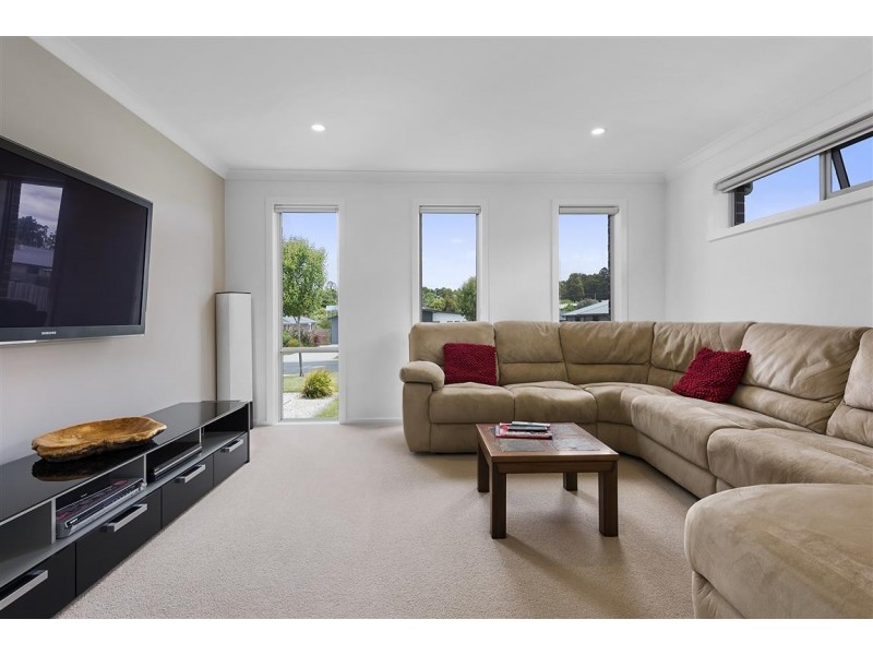 35 Berkshire Parade, Penguin TAS 7316