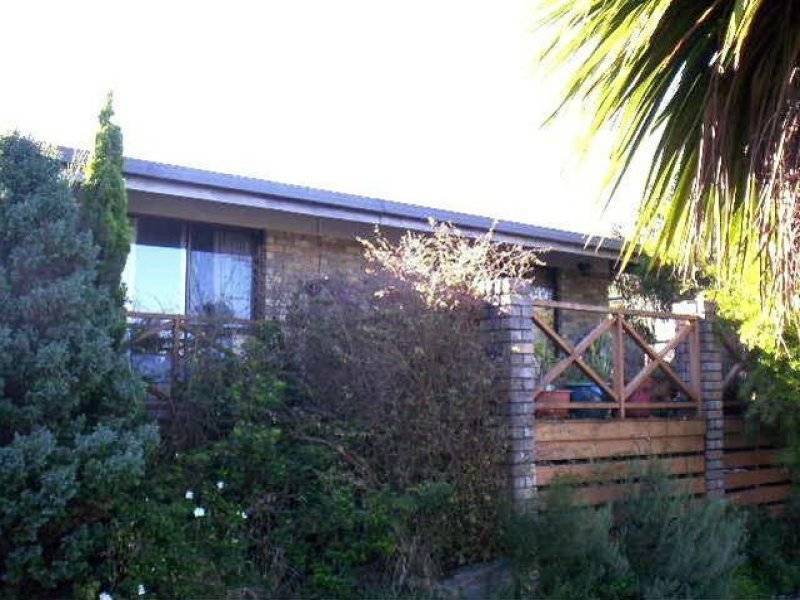 9 Charles Street, Strahan TAS 7468