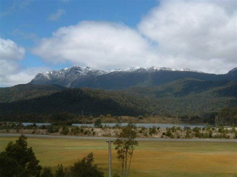 17 Giblin Street, Rosebery TAS 7470