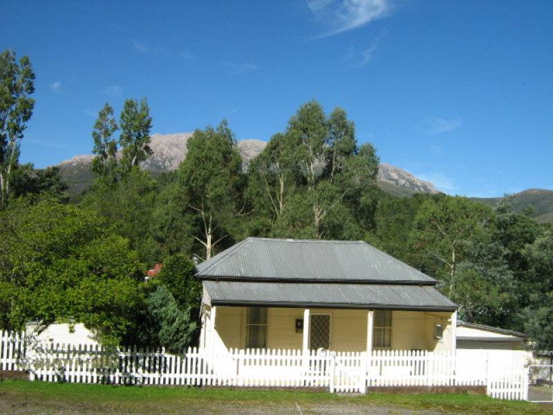 33 Urquhart Street, Queenstown TAS 7467