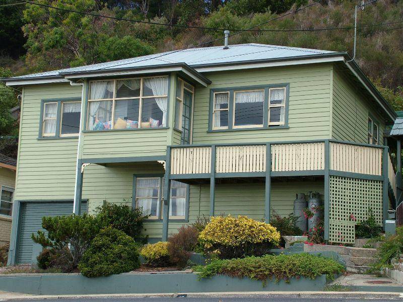 45 Bay Street, Parklands TAS 7320