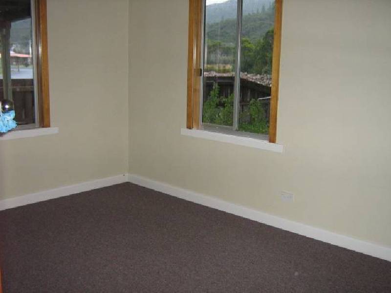 6 Elliott Street, Queenstown TAS 7467