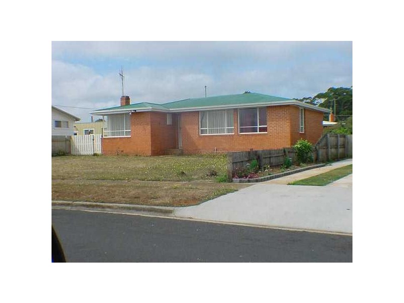 6 Ronald Crescent, Somerset TAS 7322