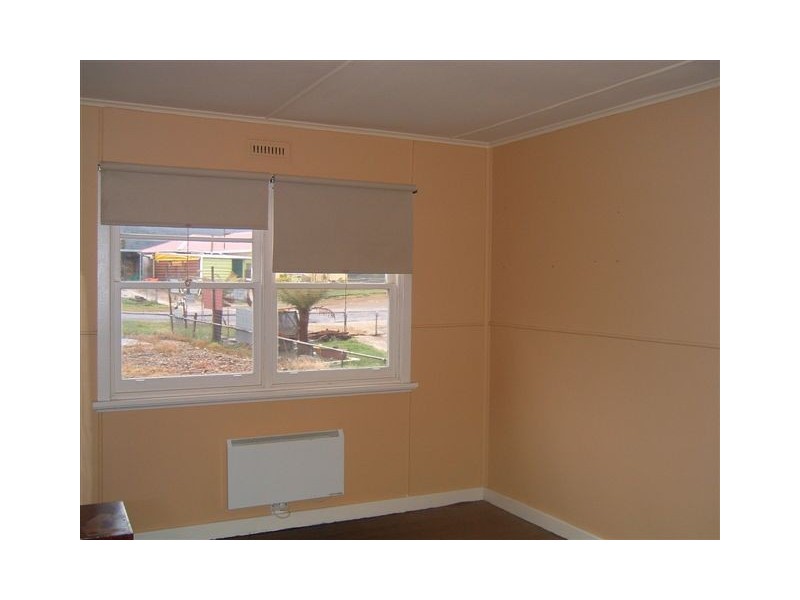 16 Giblin Street, Rosebery TAS 7470