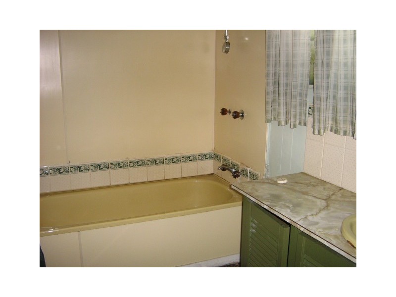 39 Esplanade, Queenstown TAS 7467