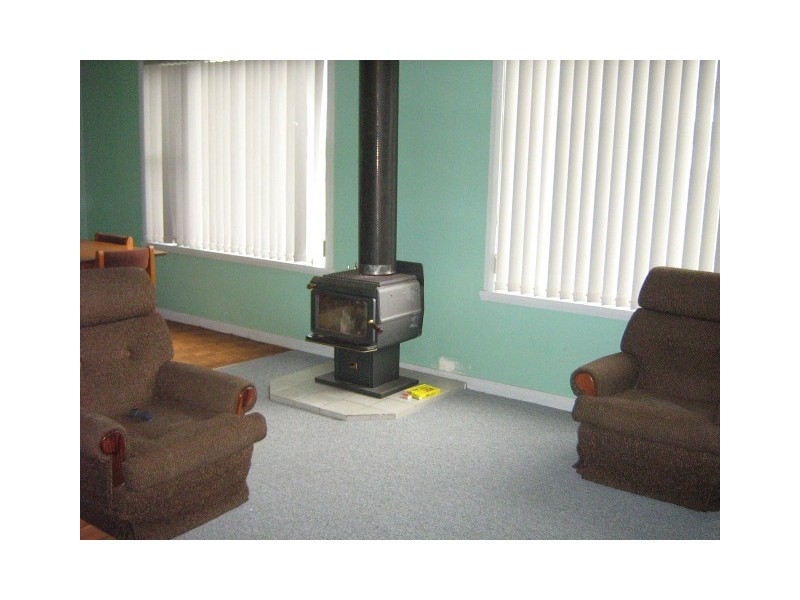 8 Belstead Street, Zeehan TAS 7469