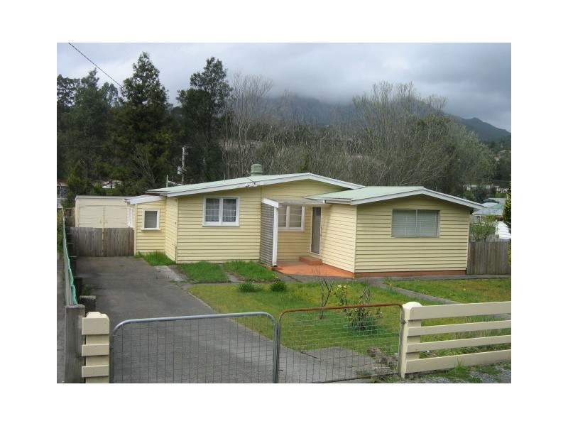 12 Penghana Road, Queenstown TAS 7467