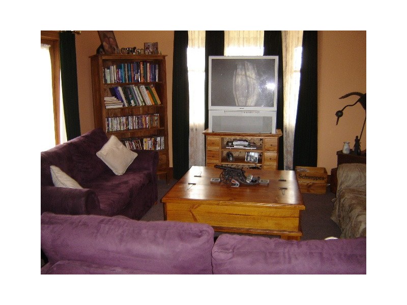 8 Monnington Street, Burnie TAS 7320