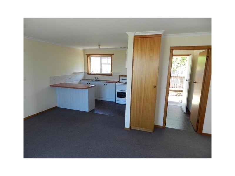 4/2 Raglan Street, Somerset TAS 7322