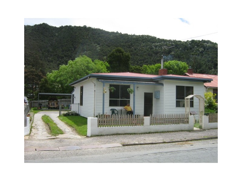 8 Lambert Street, Queenstown TAS 7467