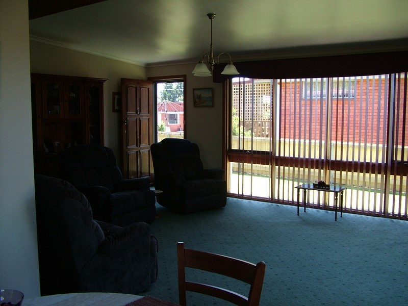11 Lyons Street, Somerset TAS 7322