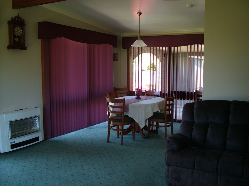 11 Lyons Street, Somerset TAS 7322