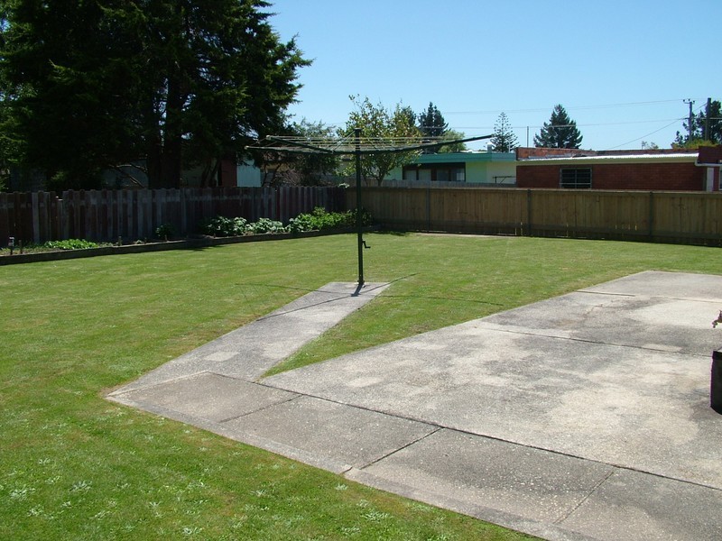 11 Lyons Street, Somerset TAS 7322
