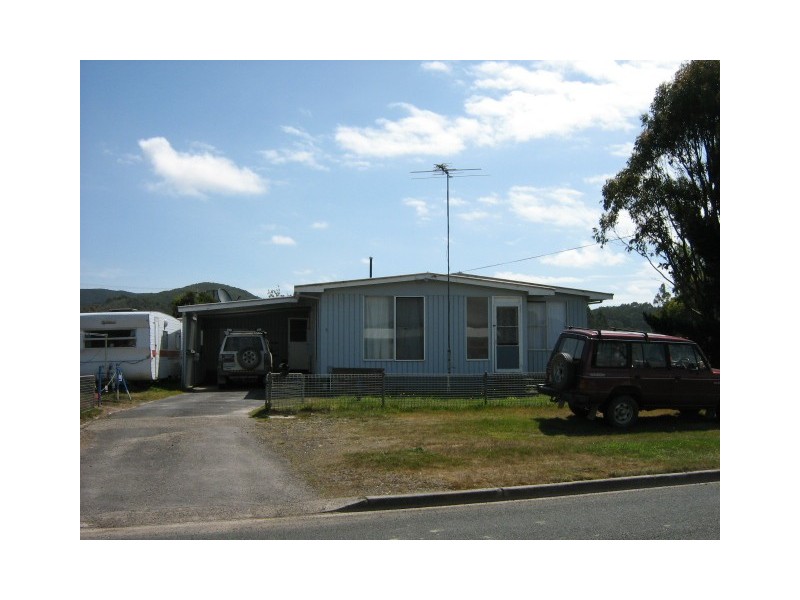 9 Shield Street, Zeehan TAS 7469