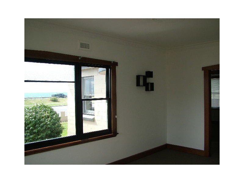 28 Main Road, Burnie TAS 7320