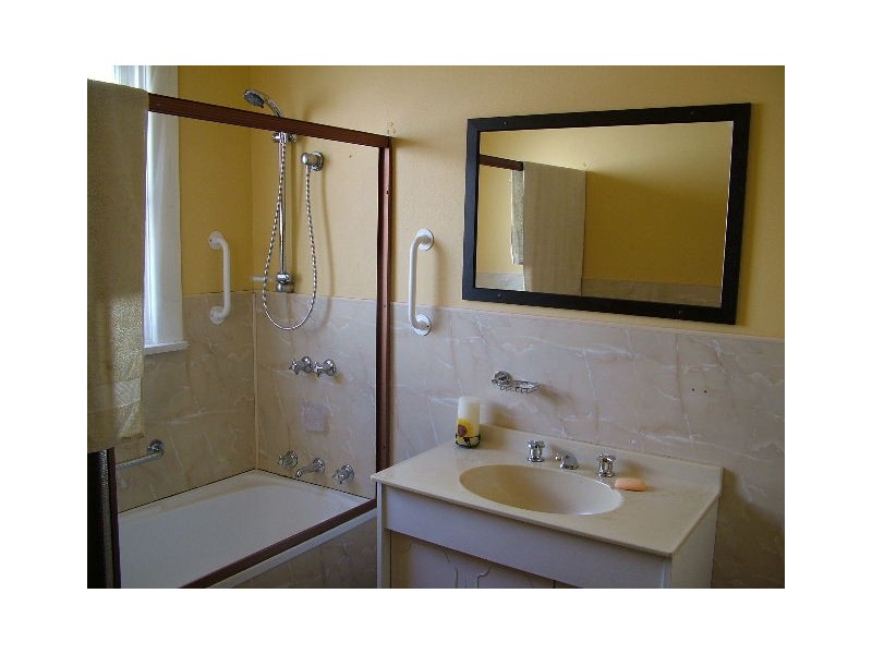 28 Main Road, Burnie TAS 7320