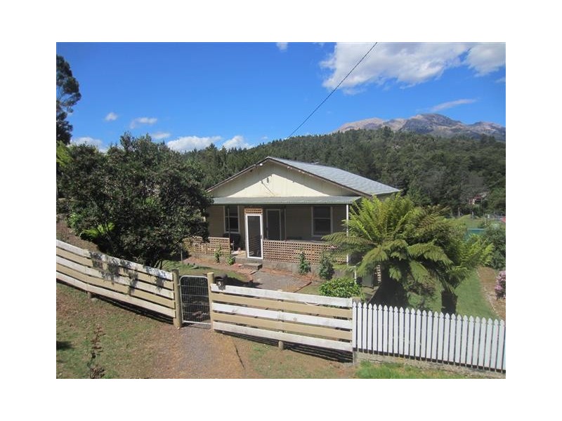 5 Grafton Street, Queenstown TAS 7467