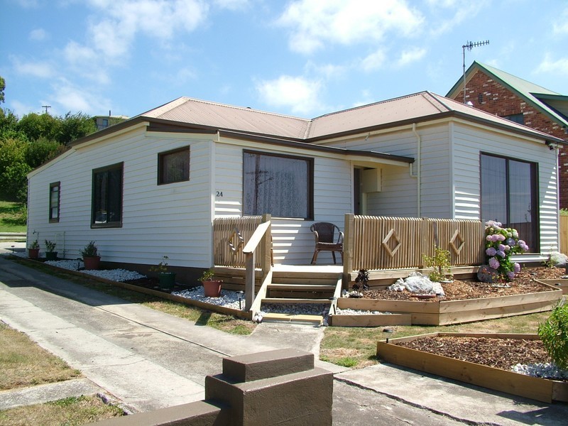 24 Pelissier Street, Somerset TAS 7322