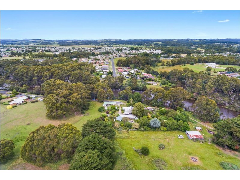 84 River Road, Wynyard TAS 7325