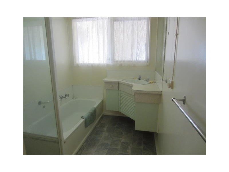 13 Westwood Street, Zeehan TAS 7469