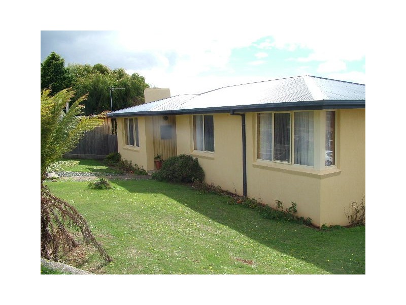 27 Woodward Avenue, Burnie TAS 7320