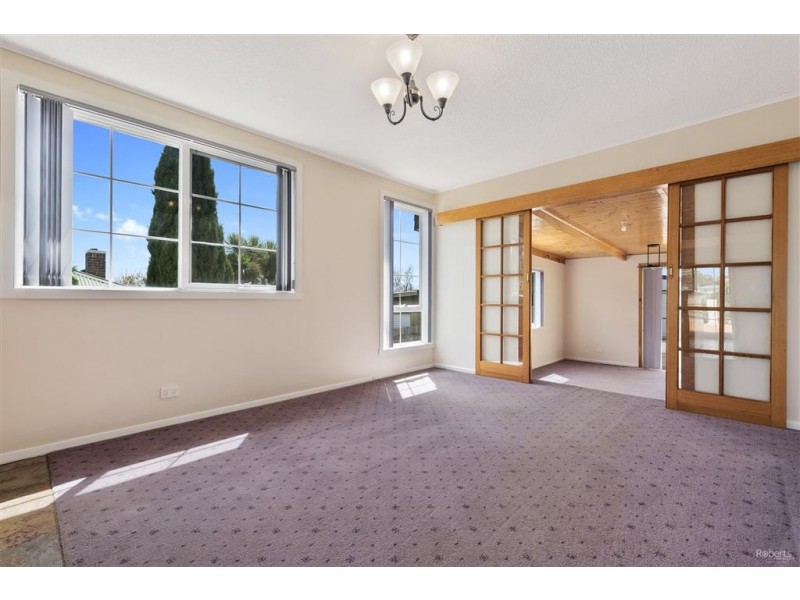 11 West Street, Upper Burnie TAS 7320