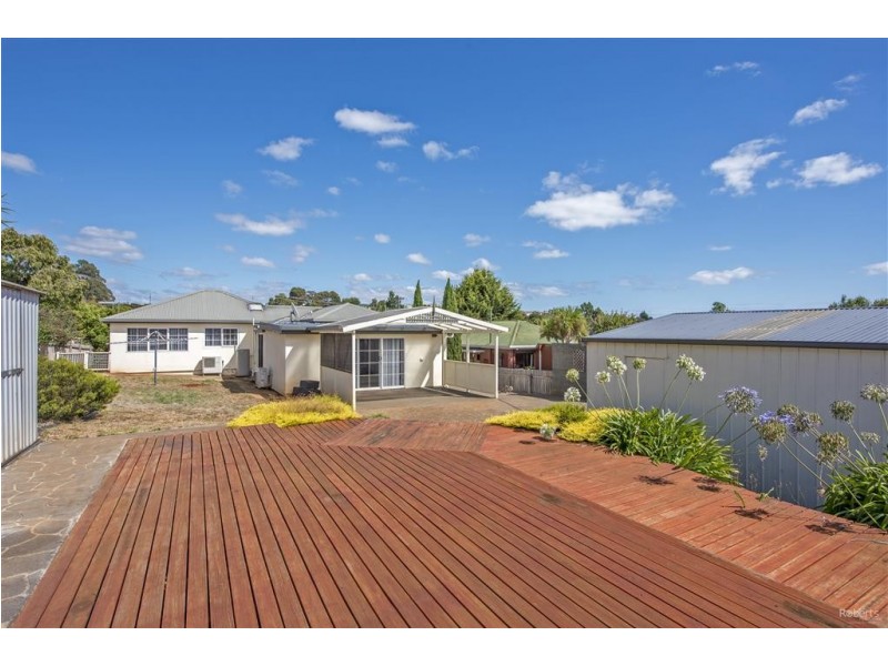 11 West Street, Upper Burnie TAS 7320