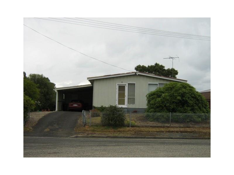 8 Doric Court, Zeehan TAS 7469