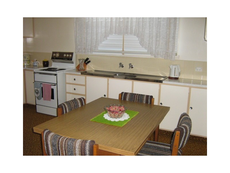 8 Doric Court, Zeehan TAS 7469