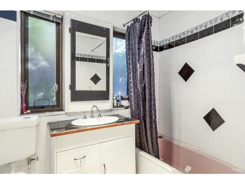 4 Cherry Street North, Hillcrest TAS 7320