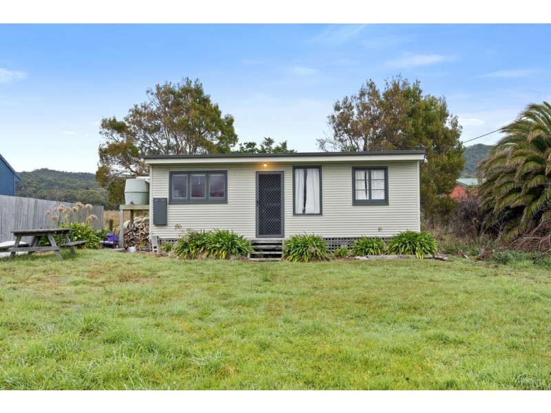 60 Irby Boulevard, Sisters Beach TAS 7321