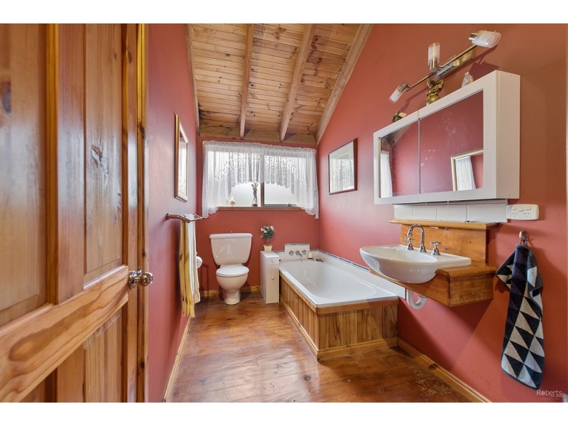 15 Gaffney Street East, Strahan TAS 7468