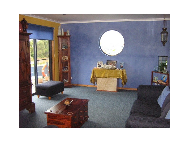 10 Charles Street, Strahan TAS 7468