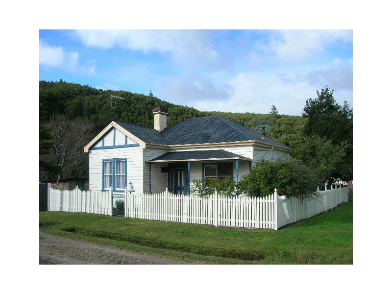 1 Smith Street, Zeehan TAS 7469