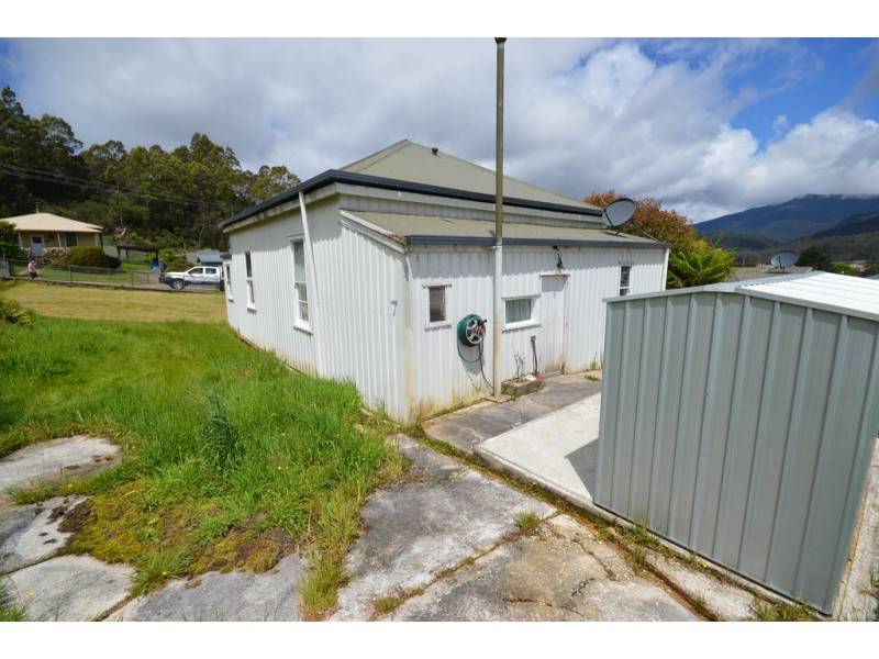 7 Clemons Street, Rosebery TAS 7470