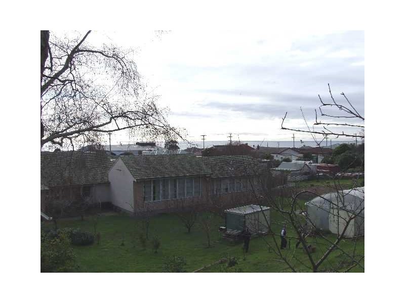 30 King Edward Street, Penguin TAS 7316