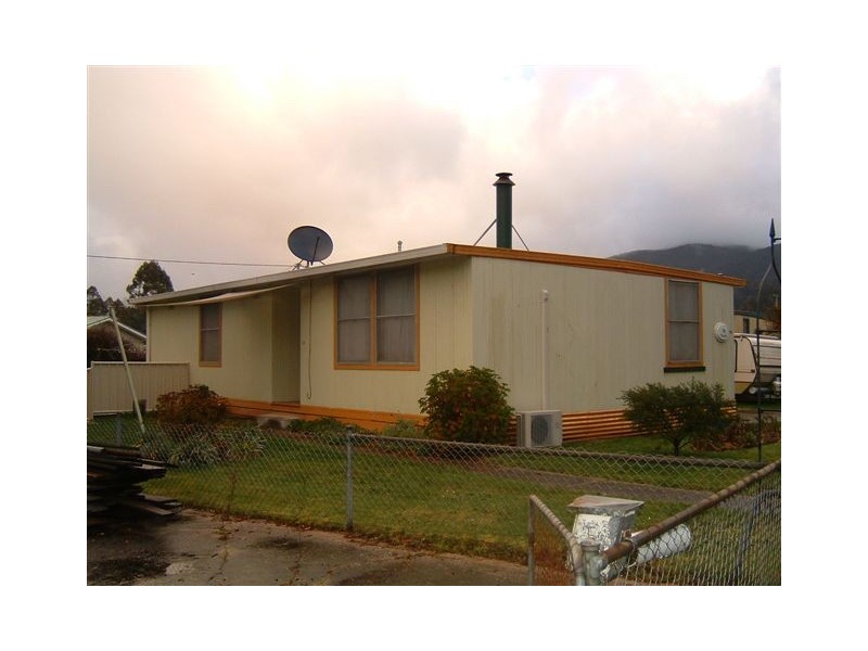 14 Victoria Street, Tullah TAS 7321