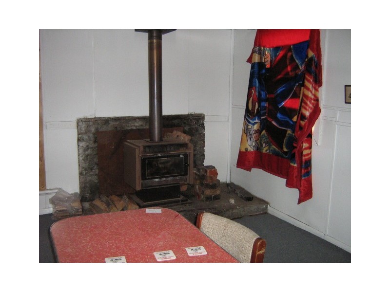 12 Irwell Street, Zeehan TAS 7469