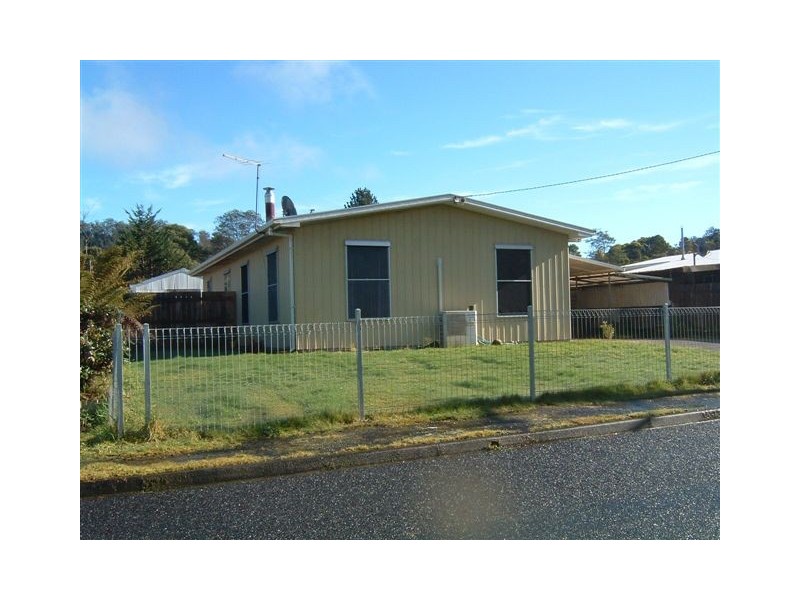 3 Blackwood Ave, Rosebery TAS 7470