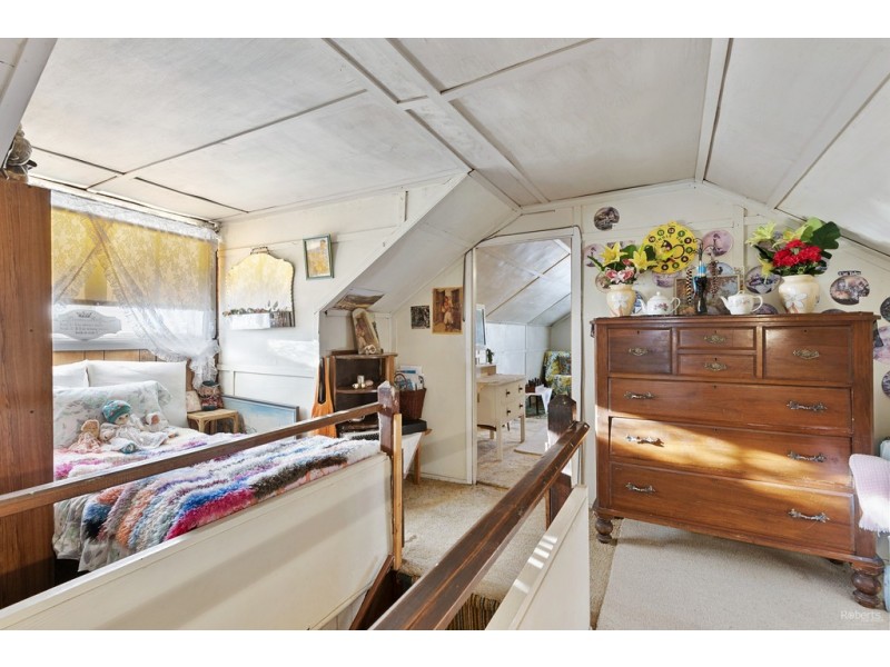 34 Bass Highway, Round Hill TAS 7320