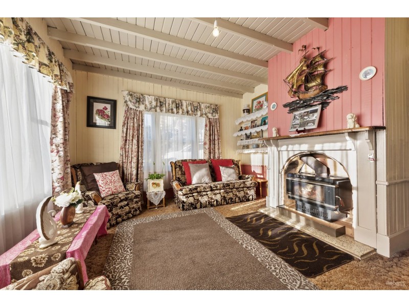 34 Bass Highway, Round Hill TAS 7320