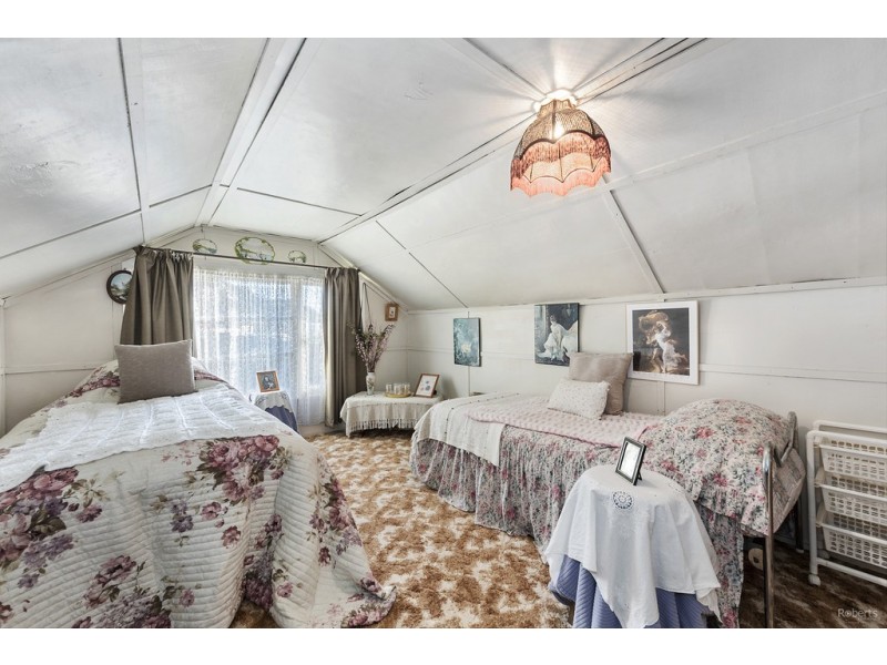 34 Bass Highway, Round Hill TAS 7320