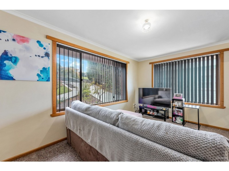 5 Sampson street, Hillcrest TAS 7320