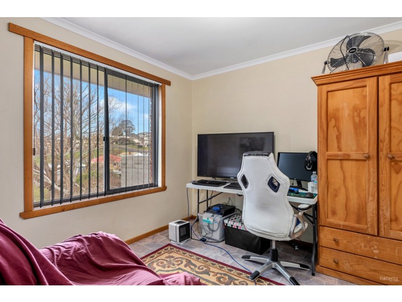 5 Sampson street, Hillcrest TAS 7320