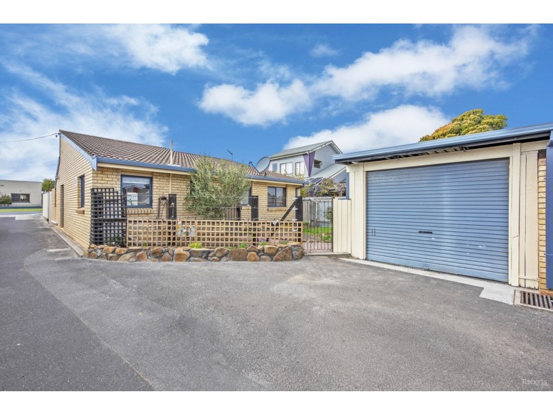 1/5 Falmouth Street, Somerset TAS 7322