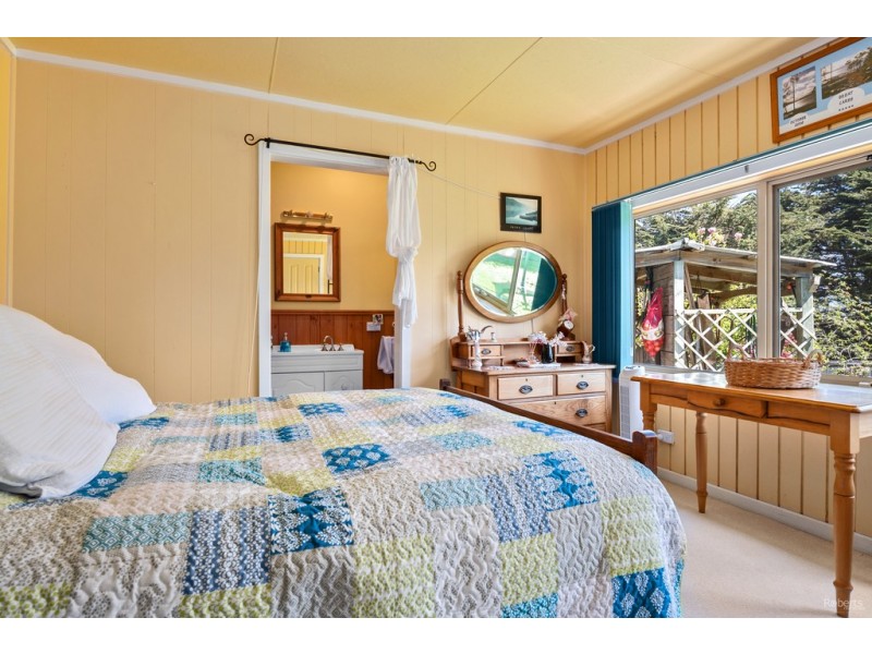 23 Dallas Road, Somerset TAS 7322