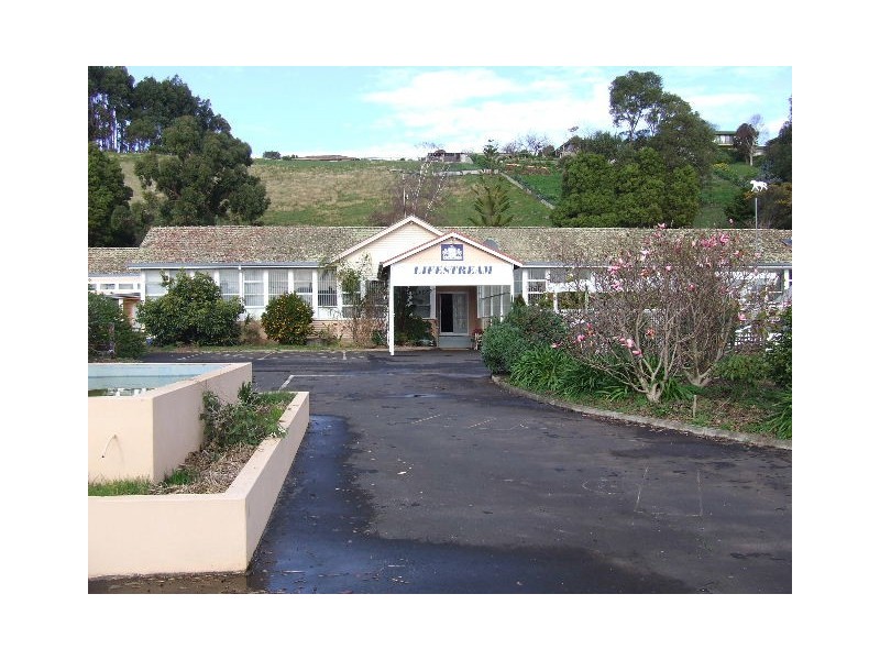 30 King Edward Street, Penguin TAS 7316