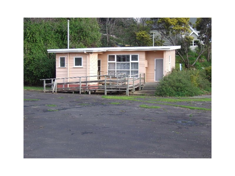 30 King Edward Street, Penguin TAS 7316