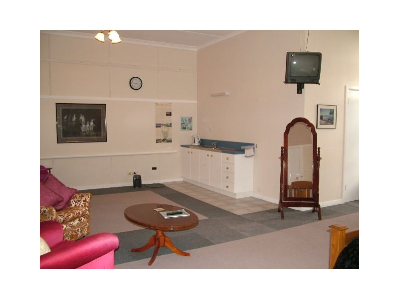 30 King Edward Street, Penguin TAS 7316
