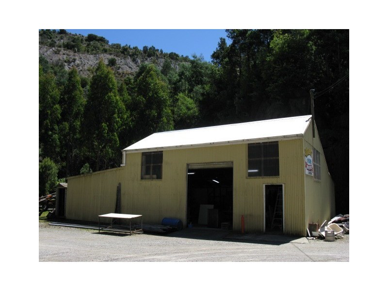 9 Penghana Road, Queenstown TAS 7467